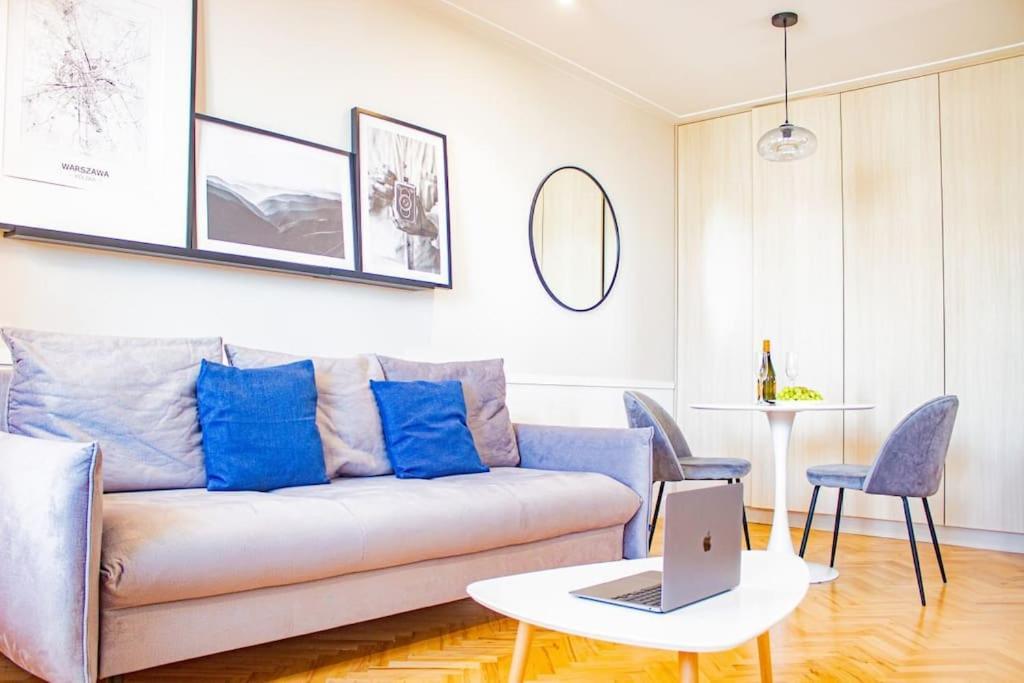 Central Apartment With Balcony And Views, Old Town, Metro Varsavia Esterno foto