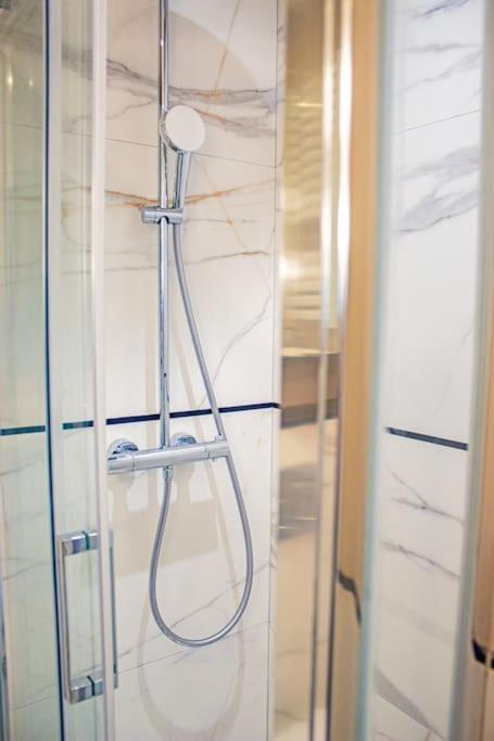 Central Apartment With Balcony And Views, Old Town, Metro Varsavia Esterno foto